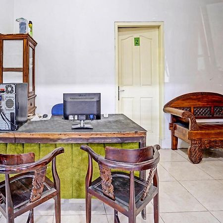 Oyo 90943 Mochi 88 Homestay Probolinggo Exterior photo
