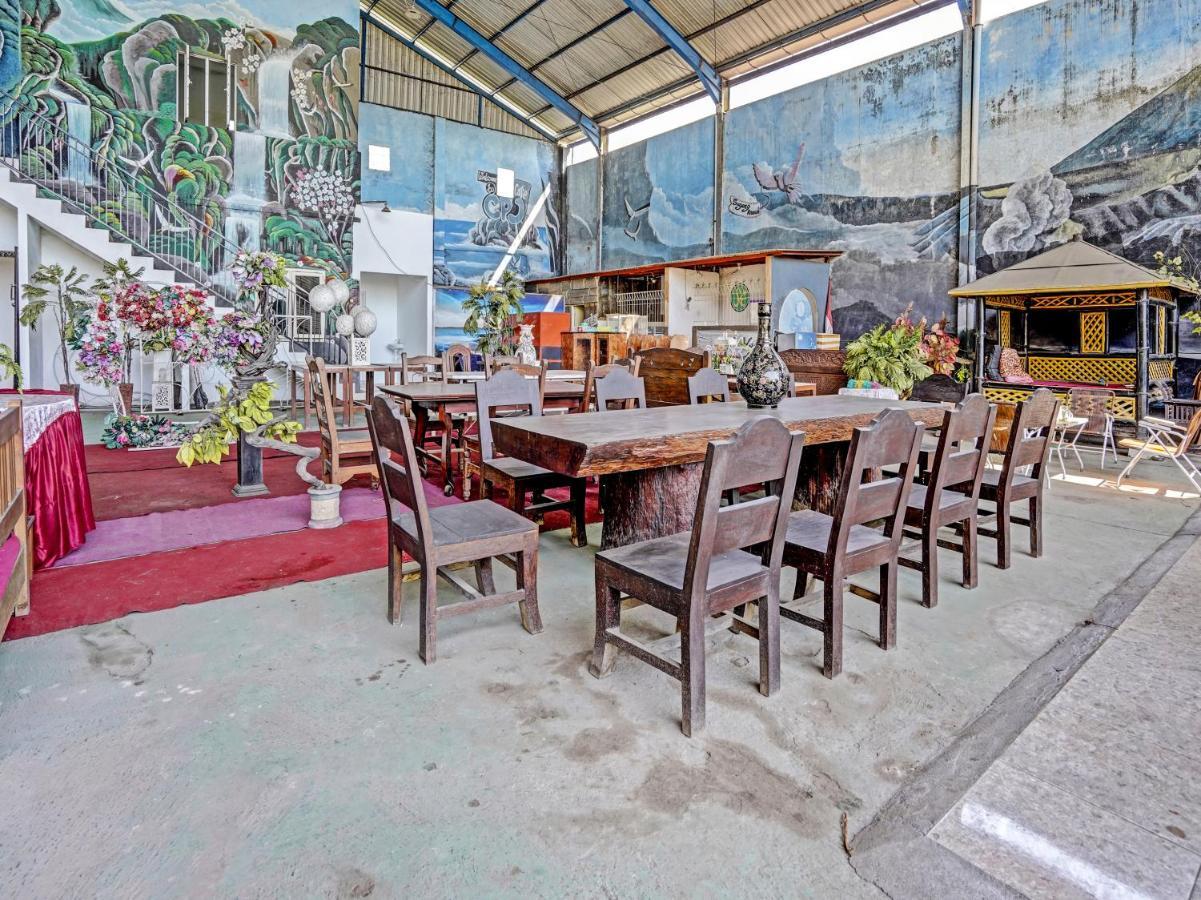 Oyo 90943 Mochi 88 Homestay Probolinggo Exterior photo