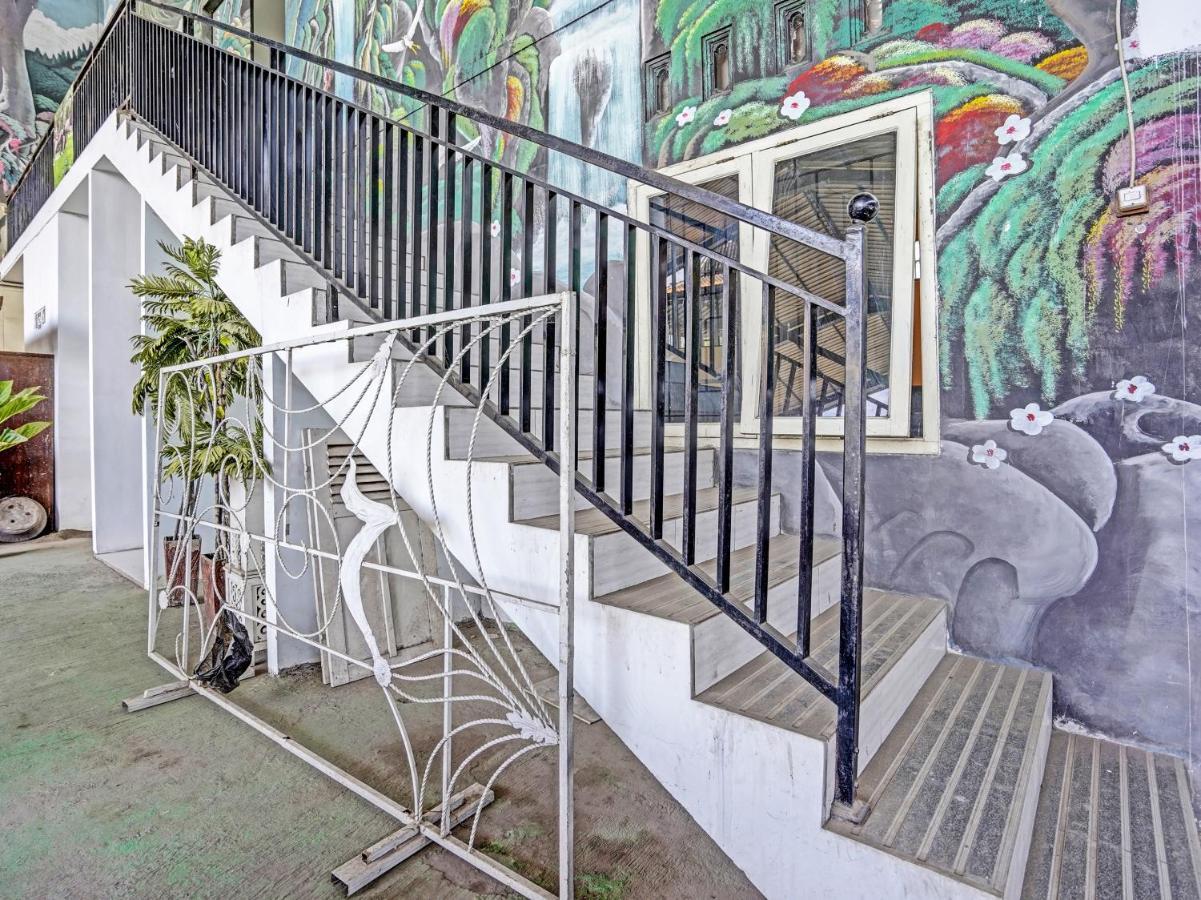 Oyo 90943 Mochi 88 Homestay Probolinggo Exterior photo